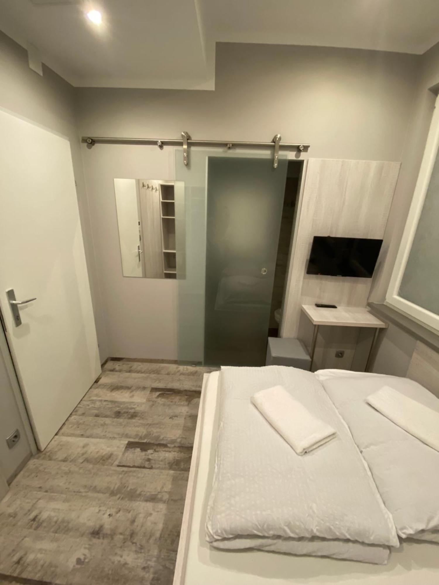 Do Step Inn Meidling - Self-Service-Hotel 비엔나 객실 사진