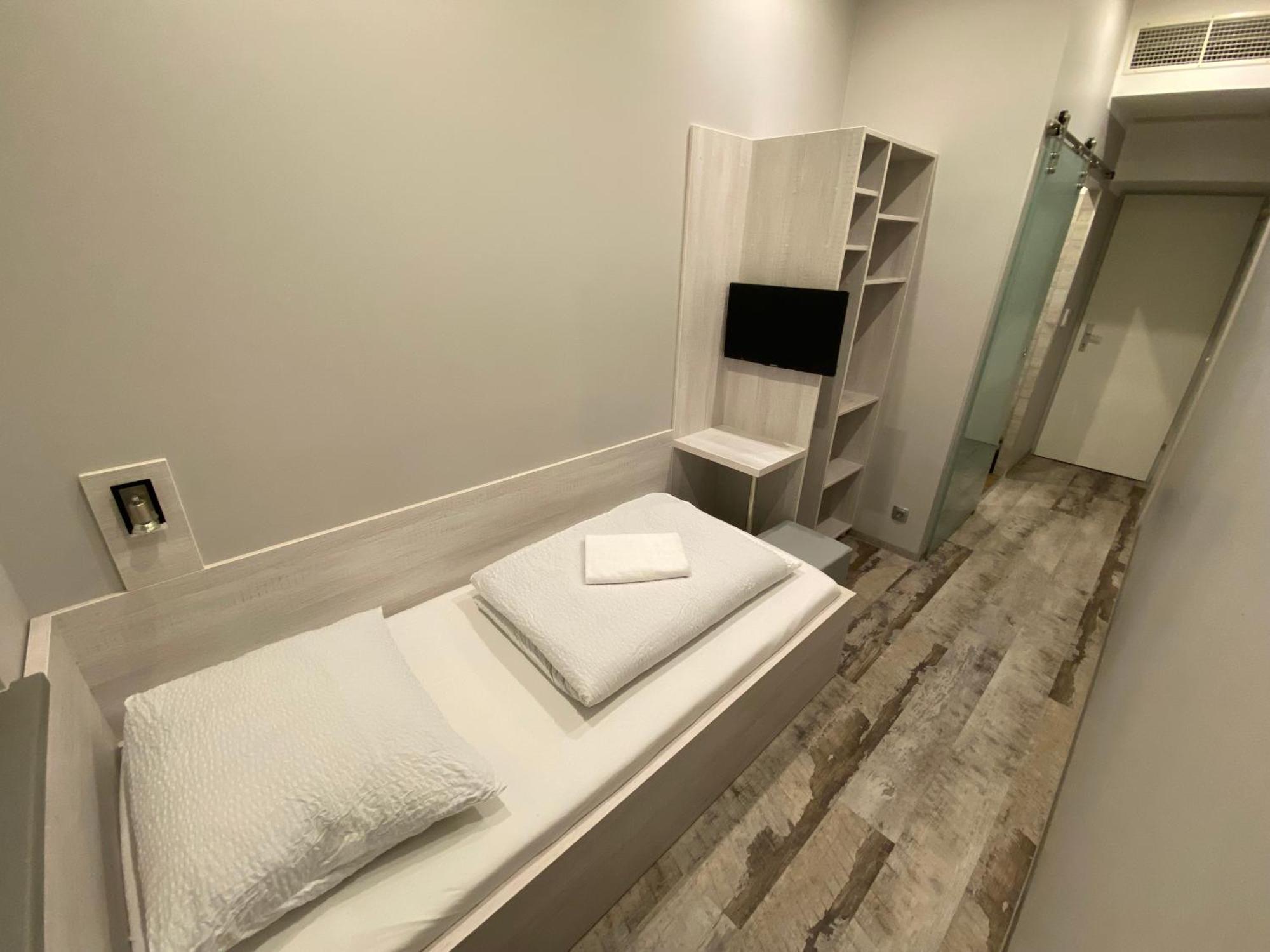 Do Step Inn Meidling - Self-Service-Hotel 비엔나 객실 사진